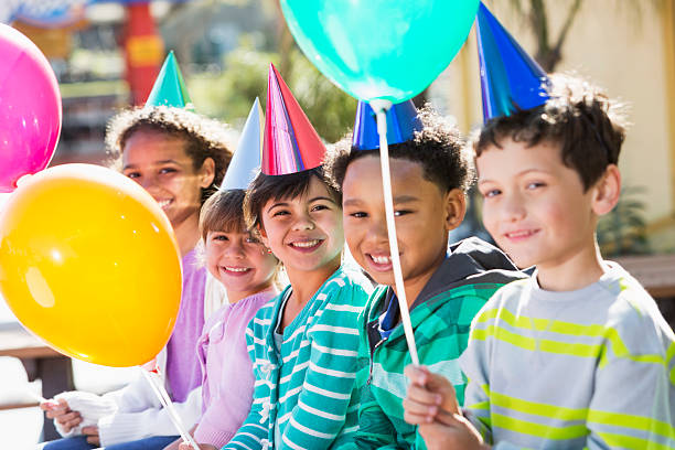 istock Children at birthday party 492527623