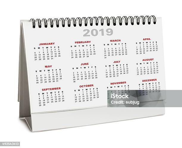 Calendario De Escritorio Con Trazado De Recorte De 2019 Foto de stock y más banco de imágenes de 2016
