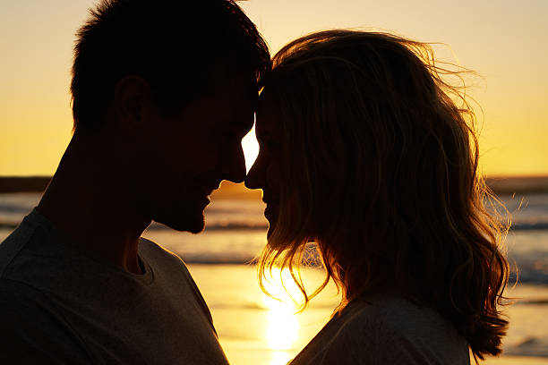 istock Eskimo kisses on the beach 492543485