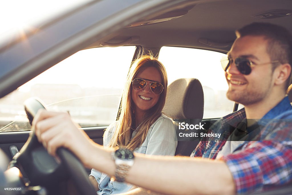 Casal no carro - Foto de stock de Adolescente royalty-free