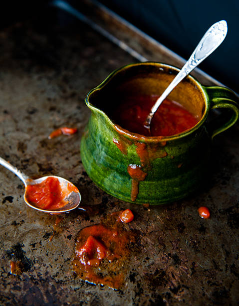 sos pomidorowy - tomato sauce tomato spinach soup zdjęcia i obrazy z banku zdjęć