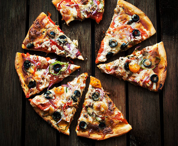 pizza vegetable pizza comida italiana stock pictures, royalty-free photos & images