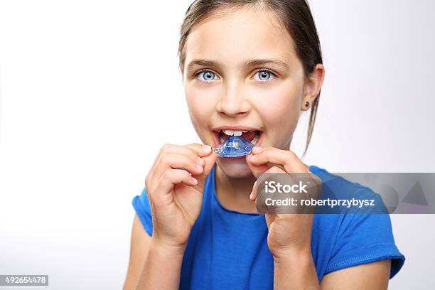 Dental Hosenträger Stockfoto und mehr Bilder von Zahnspange - Zahnspange, Kieferorthopäde, Kind