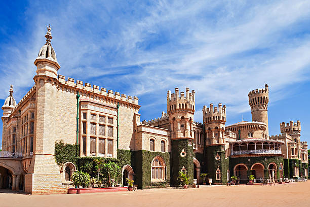 palácio de bangalore, índia - wodeyar - fotografias e filmes do acervo