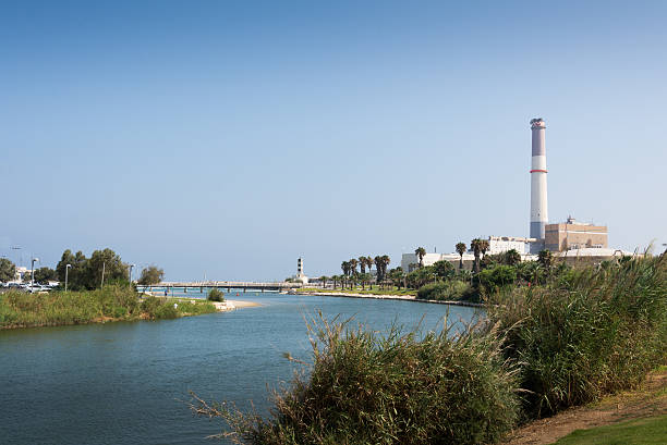 istock Reading station in Tel Aviv 492726644
