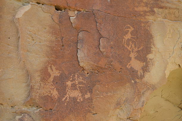 istock Bighorn sheep and deer petroglyphs 492750924