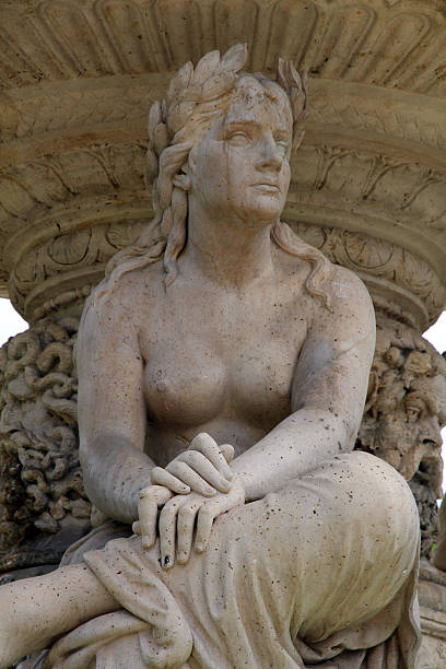 istock Nonchalant Fountain 492754260
