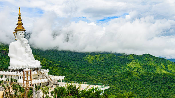 istock Big Buddha statue at Wat Phra Thart Pha Son Kaew 492757220