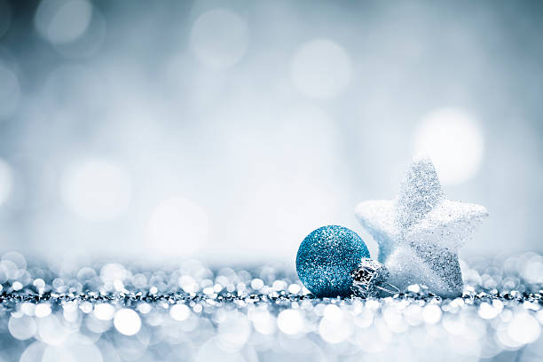 natale di stelle glitter luci sfocato bokeh decorazioni blu e bianco - photography christmas star winter foto e immagini stock