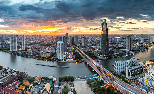 istock Landscape of Chaophraya river, Bangkok 492817674