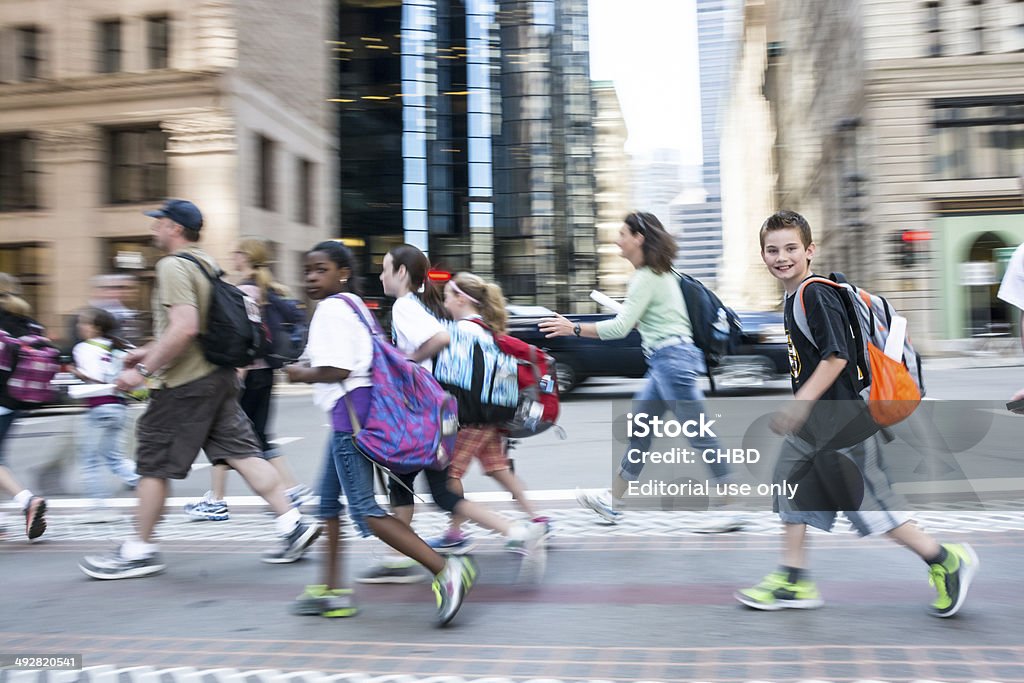 Escola de viagem - Foto de stock de Cidade royalty-free