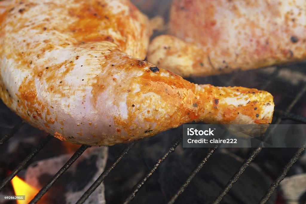 grillowany kurczak - Zbiór zdjęć royalty-free (Barbecue)