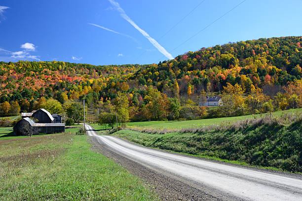istock Country Road in Pennsylvania 492879262
