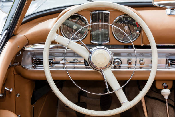 interior de carro antigo - collectors car dashboard odometer mode of transport imagens e fotografias de stock