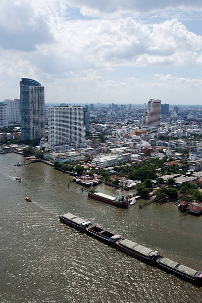 istock Bangkok landscapes with the river and blue sky 492883742