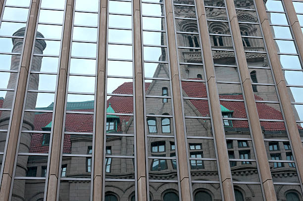 istock Reflections of a Landmark 492905633