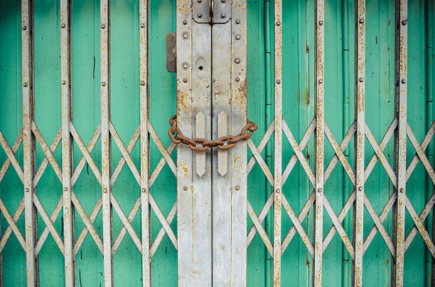 istock pattern of Steel stretch door 492962631