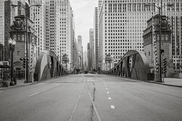 monochromes lasalle street bridge - lasalle street photos et images de collection