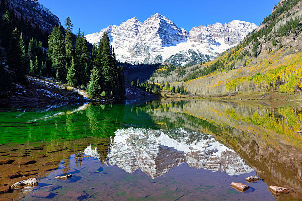 istock Maroon Bells during foliage season 492970442