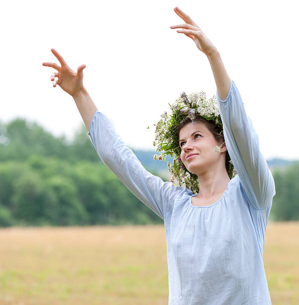 istock Flowers Woman Wreath 492983236
