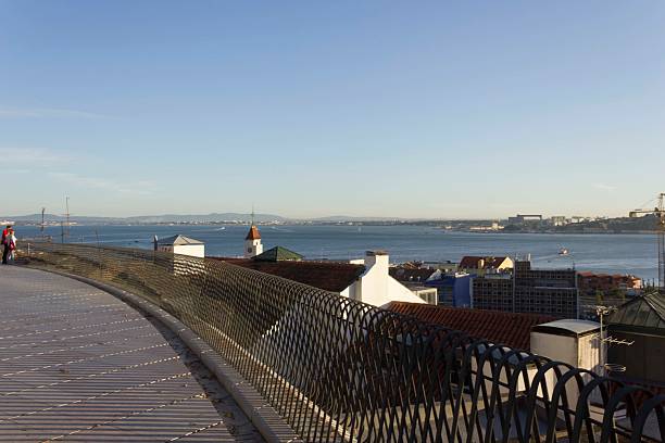 타구스 강 리스본 - lisbon portugal portugal gazebo observation point 뉴스 사진 이미지