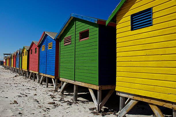 아름다운 뮤젠버그 플라주 외부 케이프 타운 디스커버카드 - cape town beach hut multi colored 뉴스 사진 이미지