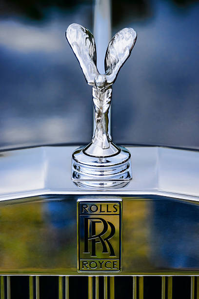 rolls royce espírito de ecstasy" emblema de capô" - hood ornament - fotografias e filmes do acervo