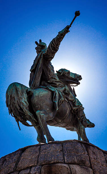 istock Bogdan Khmelnitsky Equestrian Statue Sofiyskaya Square Kiev Ukraine 493027570