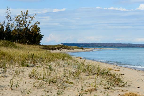 jezioro michigan shore na leelanau półwysep - leelanau peninsula zdjęcia i obrazy z banku zdjęć