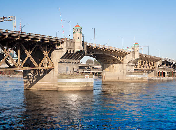 istock Morrison Bridge, Portland, Oregon 493064828