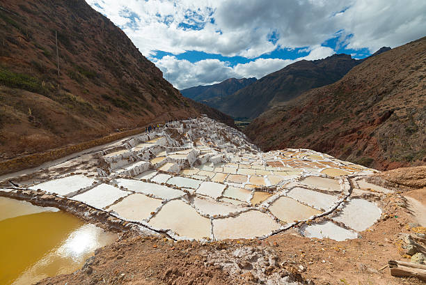 istock Glowing white salt pans on the Peruvian Andes 493087506