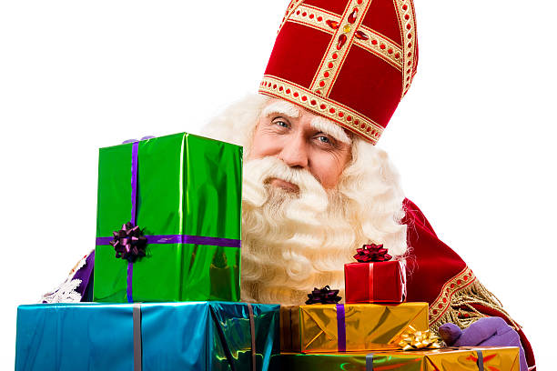 sinterklaas mostrando os presentes - piet imagens e fotografias de stock