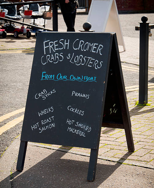 istock Fresh crabs and lobsters - sign 493186228