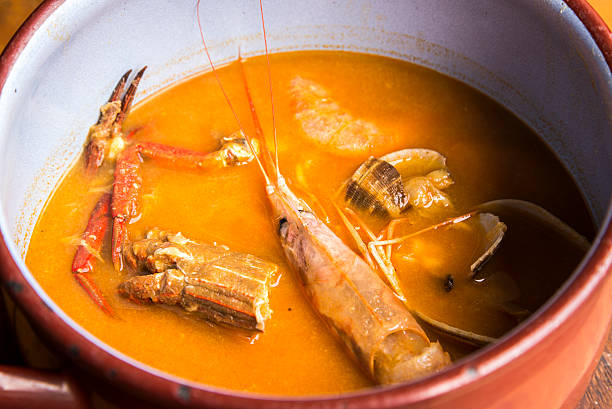 Preparados em casa, sopa de frutos do mar - foto de acervo