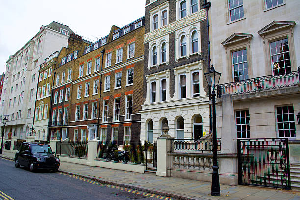 istock London Buildings and a Black Cab 493189420
