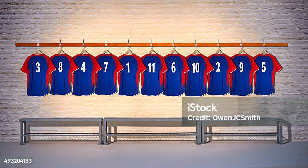 Row Of Football Teamshirts Stockfoto und mehr Bilder von Umkleideraum - Umkleideraum, Fußball, Sporttrikot