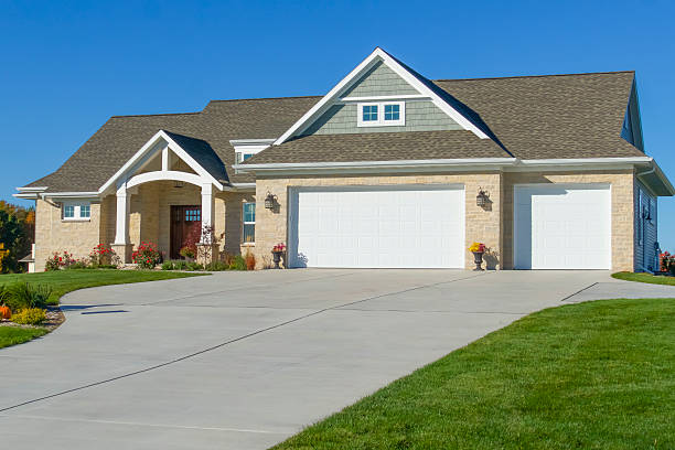 istock Beautiful New Mixed Materials Ranch Style Home 493220732