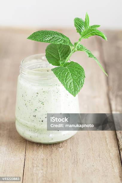 Batido De Menta Foto de stock y más banco de imágenes de Alimento - Alimento, Batido de frutas, Bebida