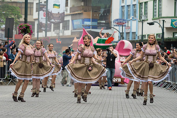 oktoberfest 2015 – blumenau-brasilien - people togetherness group of people editorial stock-fotos und bilder