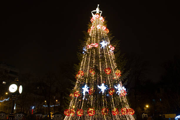 istock Christmas Tree with gold, red and silver 493250576