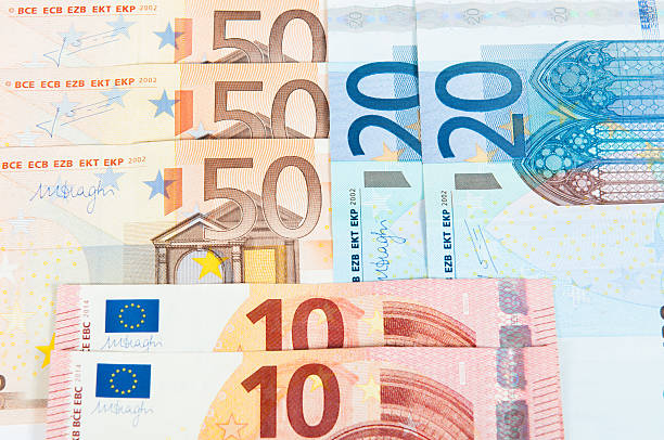 istock Euro bills 10 20 and 50 493276188