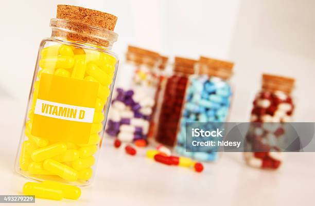 ビタミン D - アルファベットのDのストックフォトや画像を多数ご用意 - アルファベットのD, カプセル剤, サプリメント