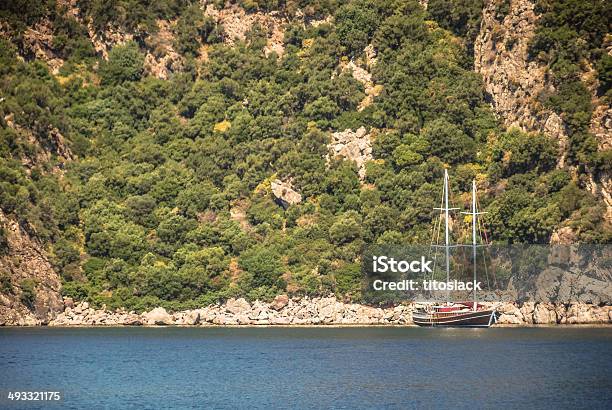 Turco Yacht Foto de stock y más banco de imágenes de Aire libre - Aire libre, Amarrado, Anclado