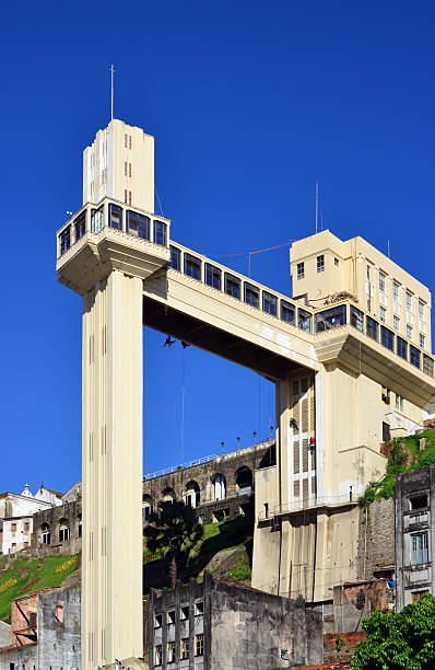 salvador, bahia-elevador lacerda dal basso - southern europe public transportation international landmark local landmark foto e immagini stock