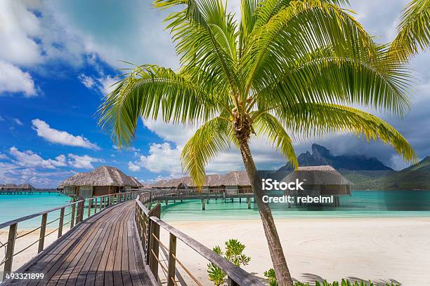 Road To Paradise Stockfoto und mehr Bilder von Bora Bora-Atoll - Bora Bora-Atoll, Bungalow, Tropisch