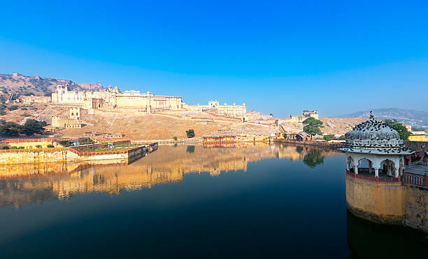 istock Maota Lake and Amber Fort 493326728