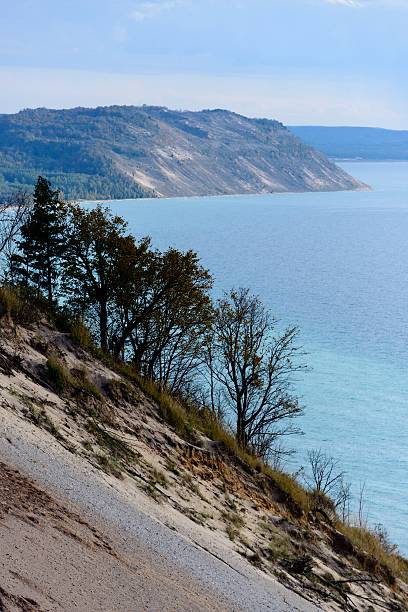 lago michigan, na península leelanau terra - leelanau peninsula - fotografias e filmes do acervo