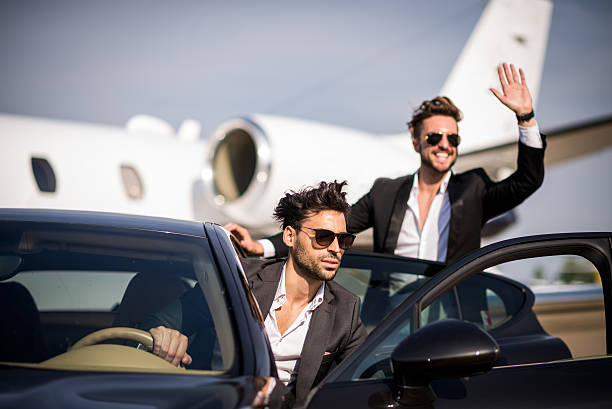 istock Men arriving at the airport 493330484