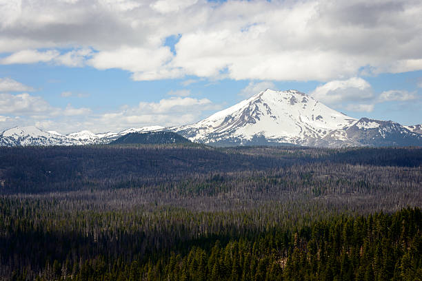 istock Lassen Volcanic National Park 493333980