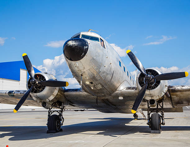 istock Old plane Douglas 40s at the airport 493372298